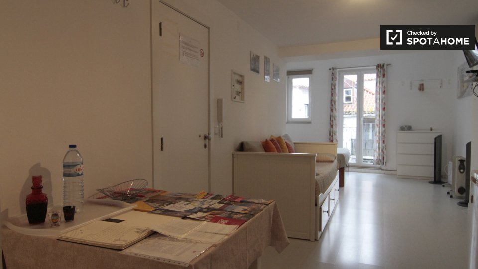 Apartment mono Lisbon, 45m² — photo 10