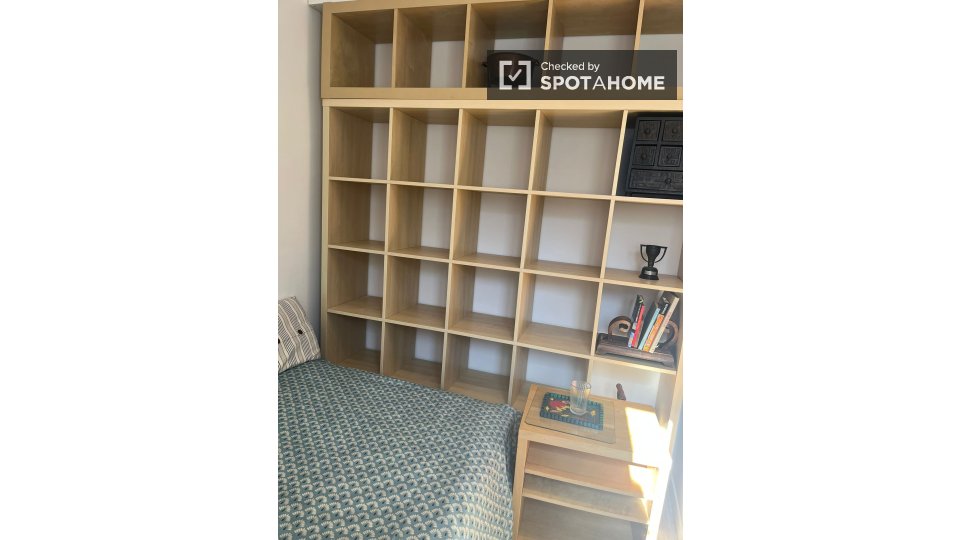 Double room Madrid, 4 beds — photo 11