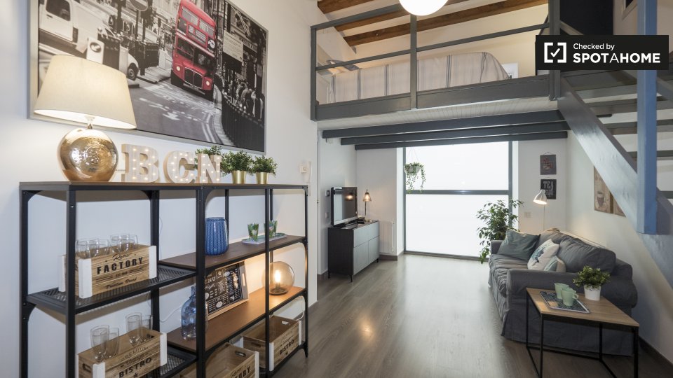 Apartment Barcelona, 1 bed, 85m² — photo 1