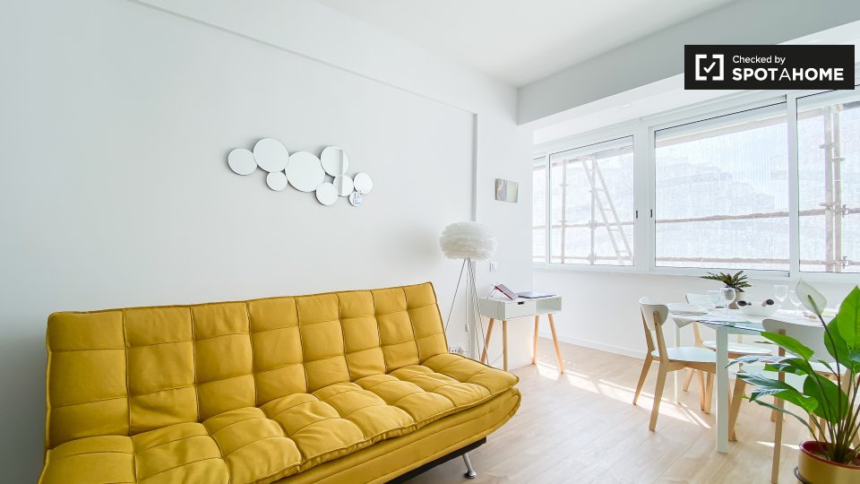 Apartment Lisbon, 1 bed — photo 2