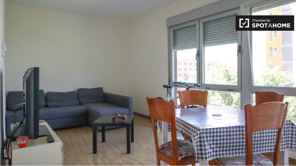 Chambre double Madrid, 3 chambres — photo 18