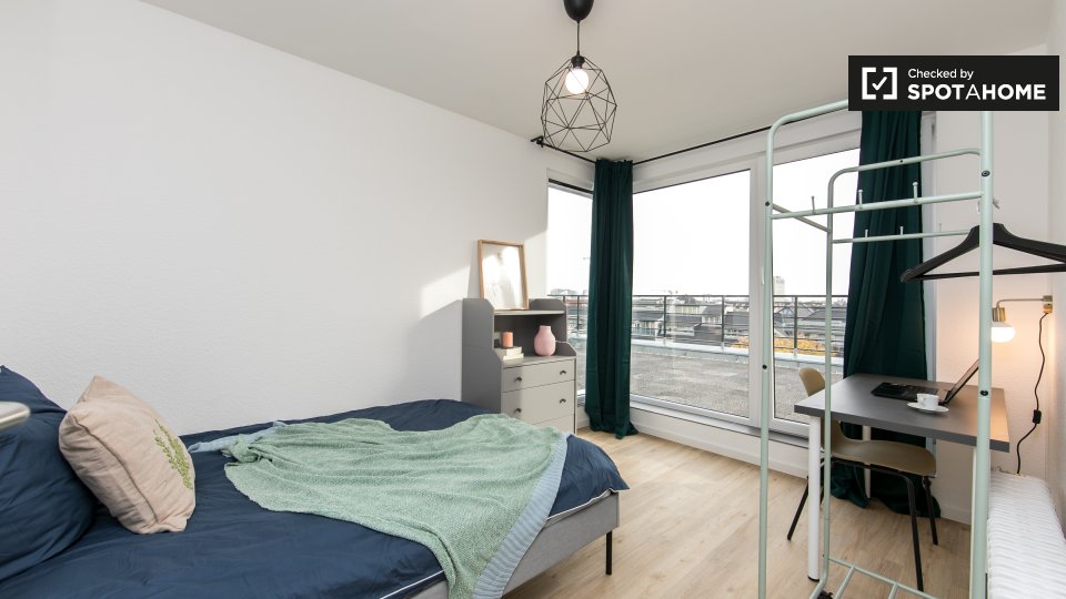 Double room Berlin, 6 beds, 190m² — photo 10