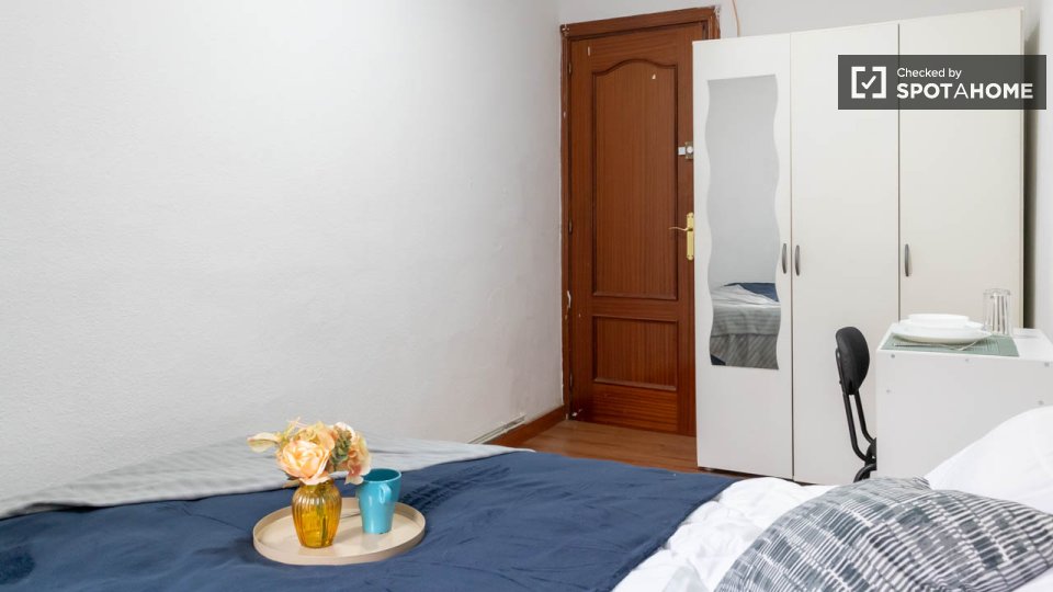 Double room Madrid, 4 beds — photo 18