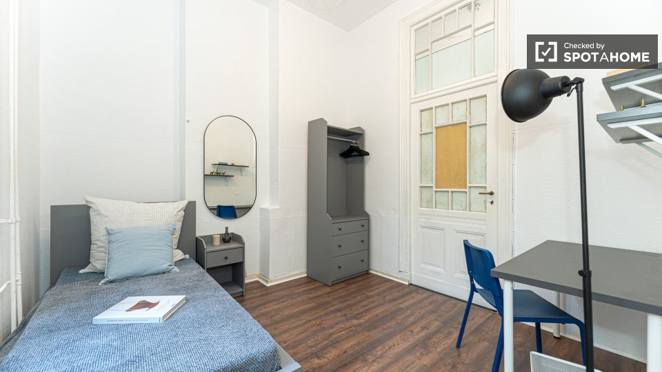 Double room Berlin, 7 beds, 146m² — photo 12