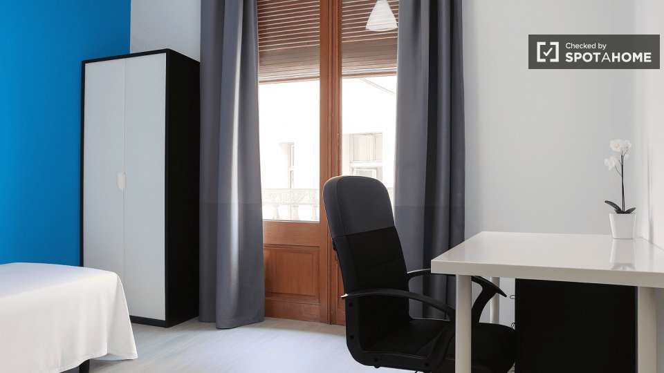 Double room Barcelona, 10 beds, 180m² — photo 30