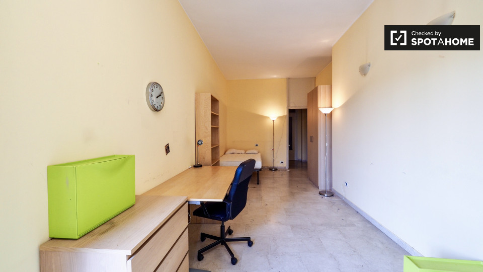 Double room Milan, 5 beds — photo 4