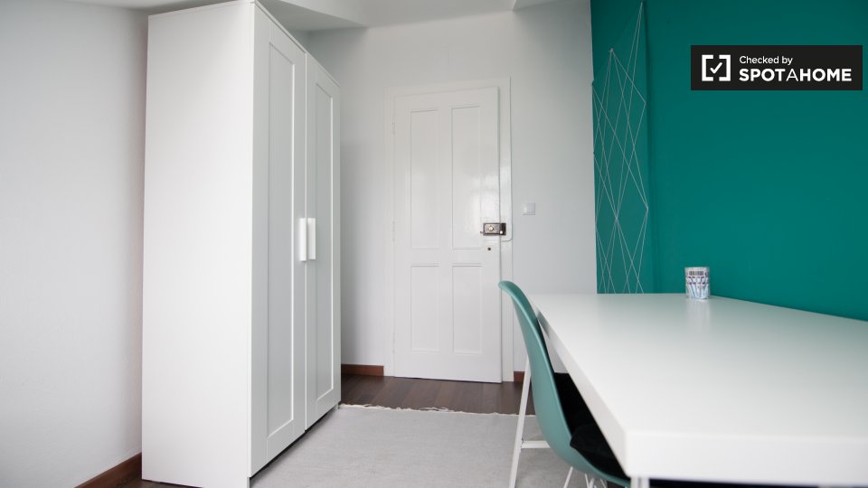 Double room Lisbon, 6 beds, 100m² — photo 4