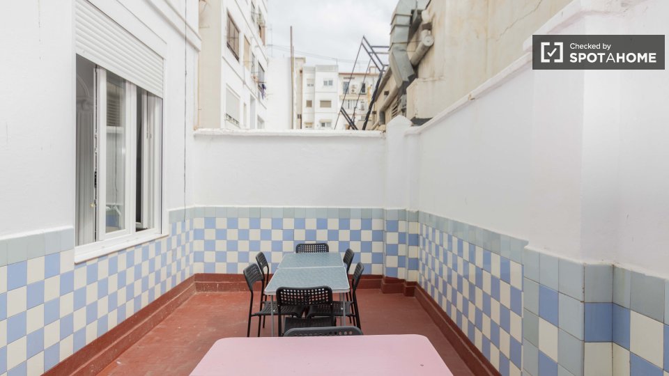 Double room Valencia, 5 beds — photo 14