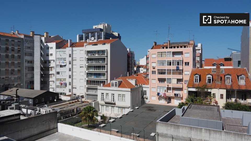 Apartment mono Lisbon, 47m² — photo 15