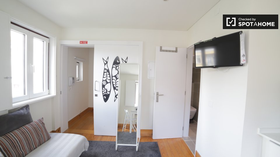 Apartment Lisbon, 1 bed, 25m² — photo 2