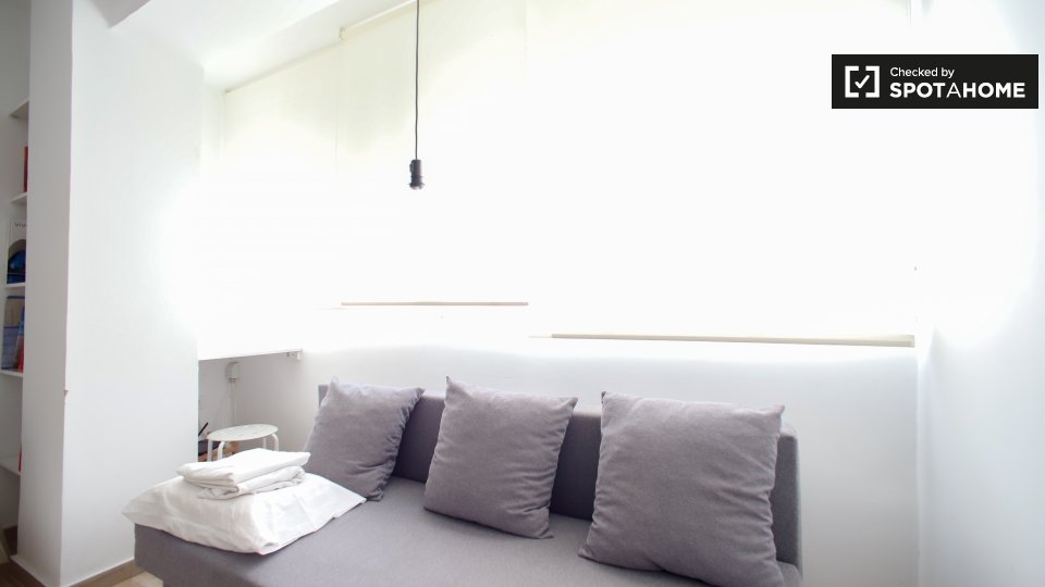 Double room Valencia, 4 beds, 85m² — photo 19