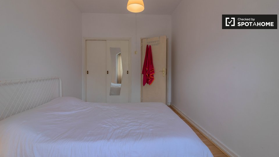 Double room Lisbon, 6 beds, 115m² — photo 3