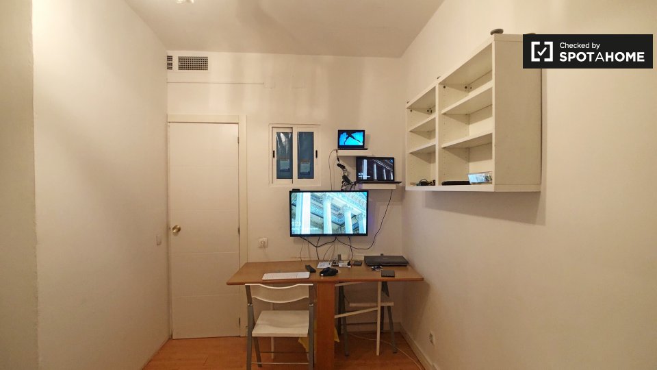Double room Madrid, 12 beds — photo 4