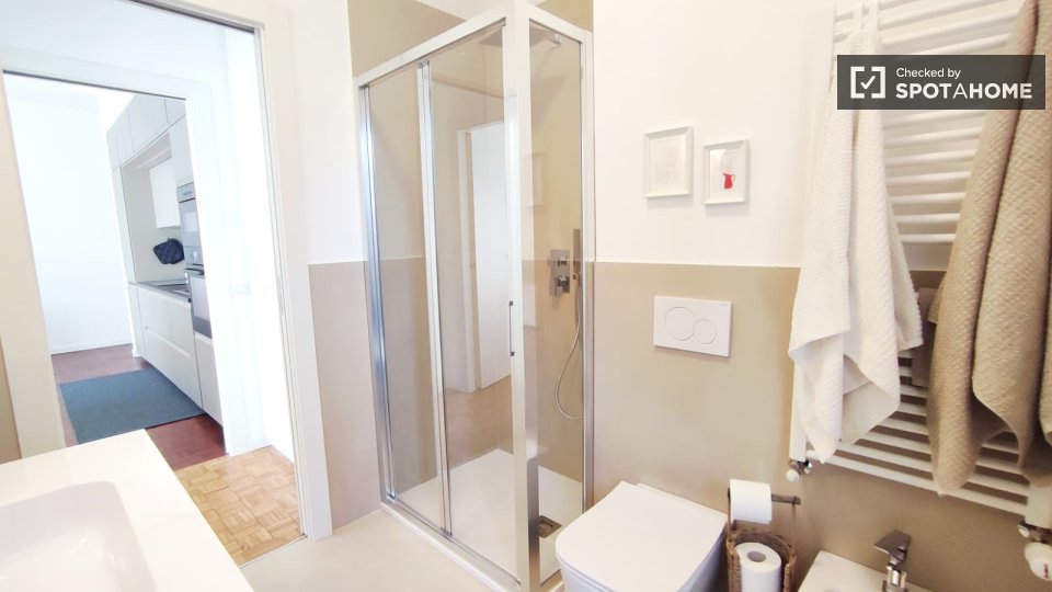 Apartment Milan, 1 bed, 65m² — photo 2