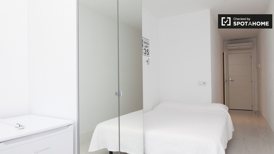 Apartment Madrid, 12 beds — photo 18