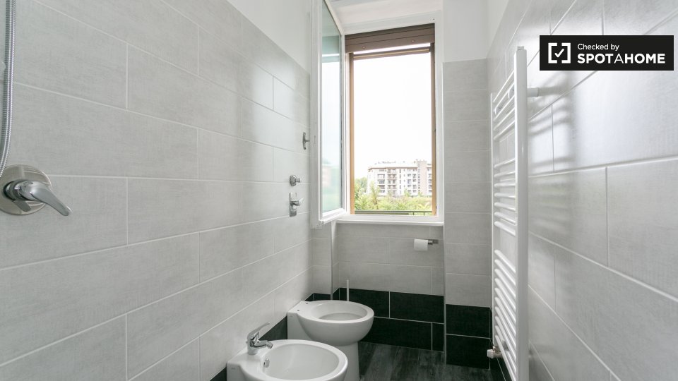 Double room Milan, 3 beds, 75m² — photo 11