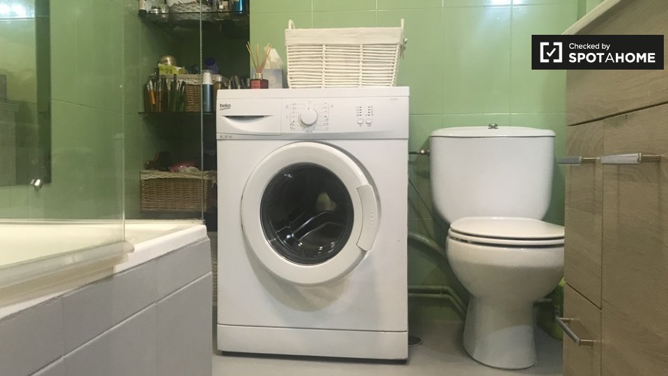 Double room Madrid, 2 beds, 90m² — photo 16