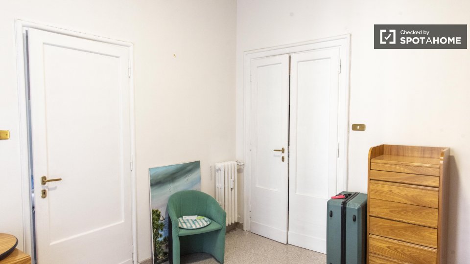 Double room Rome, 3 beds — photo 4