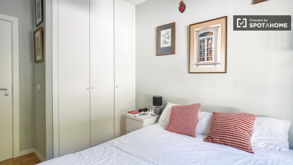 Apartment Lisbon, 2 beds, 77m² — photo 19
