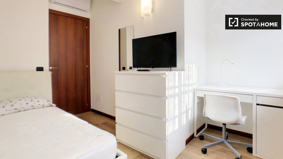 Double room Milan, 8 beds, 300m² — photo 10