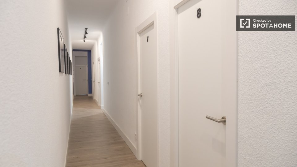 Double room Madrid, 10 beds — photo 9