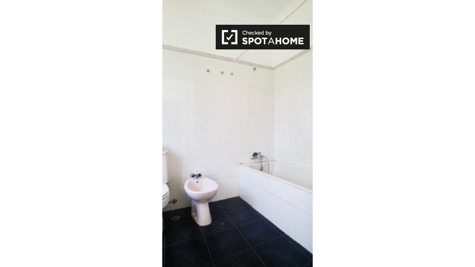Double room Porto, 7 beds, 70m² — photo 11