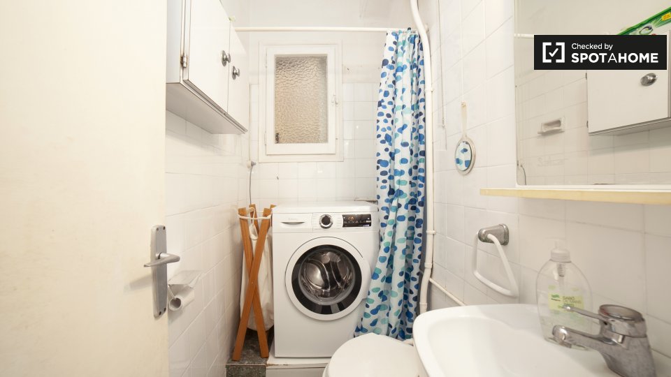 Double room Barcelona, 5 beds, 105m² — photo 19