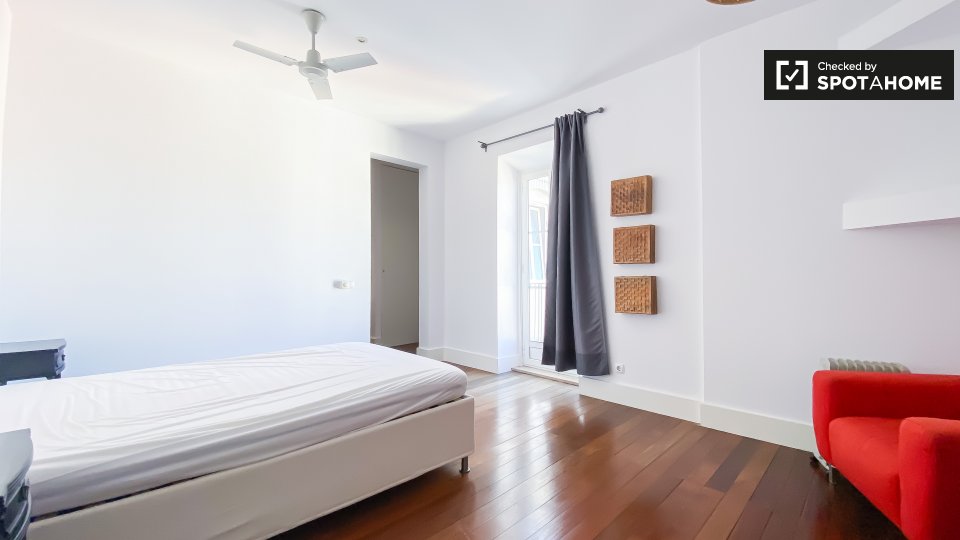 Apartment Lisbon, 1 bed — photo 11