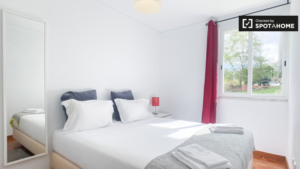Apartment Lisbon, 5 beds, 100m² — photo 18
