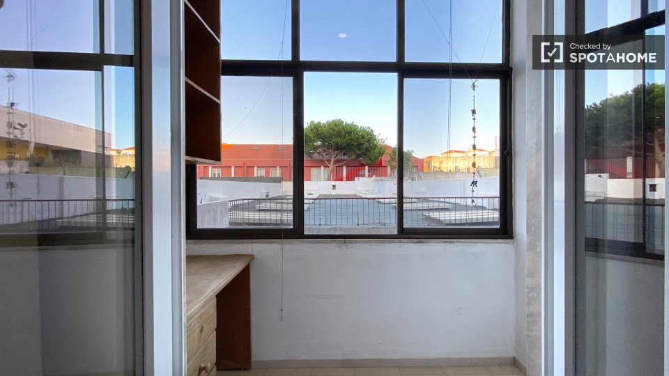 Double room Lisbon, 1 bed, 60m² — photo 52