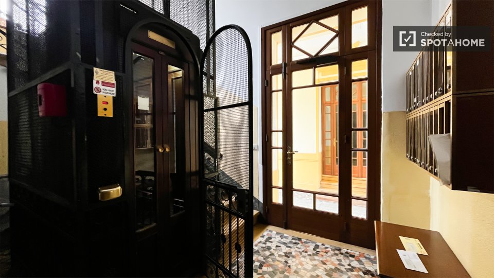 Double room Milan, 2 beds — photo 5