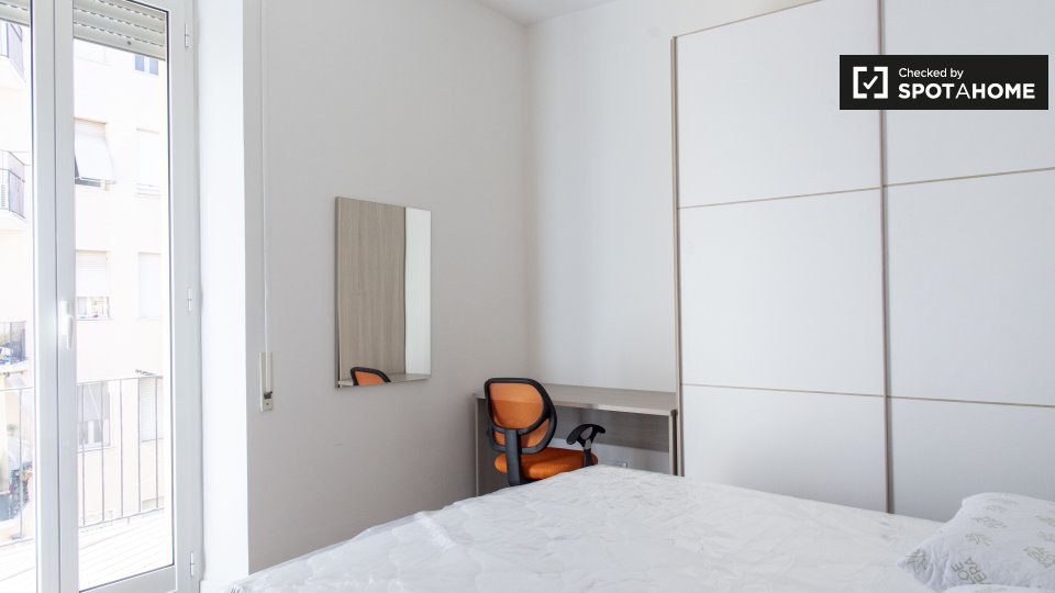 Double room Rome, 3 beds, 80m² — photo 1