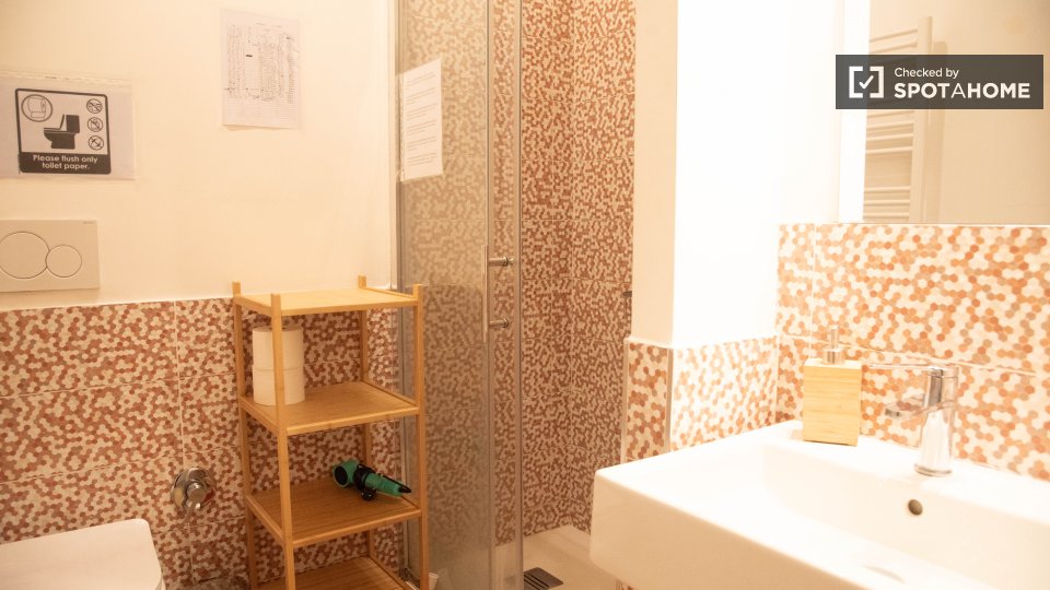 Double room Rome, 1 bed, 108m² — photo 9