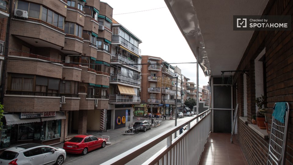 Double room Madrid, 5 beds, 120m² — photo 16