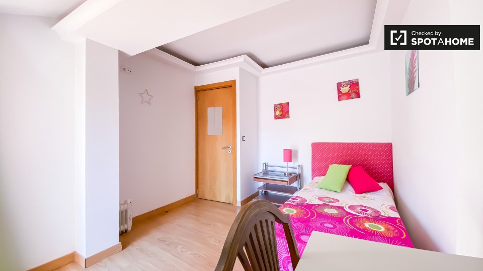 Double room Lisbon, 5 beds — photo 3
