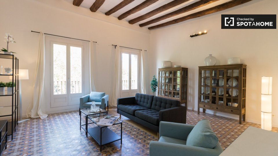 Apartment Barcelona, 3 beds, 130m² — photo 1