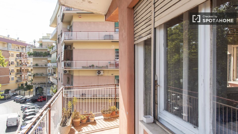 Double room Rome, 3 beds, 100m² — photo 6
