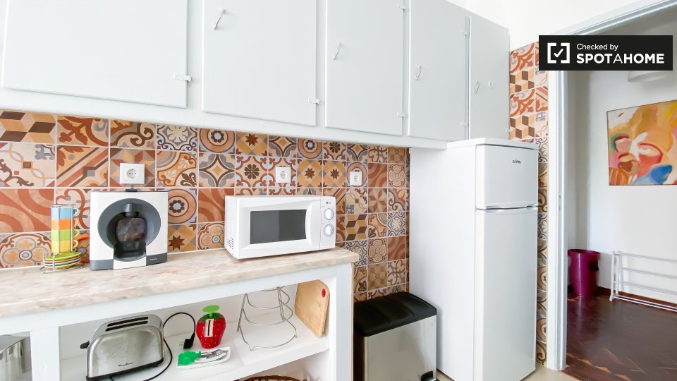 Double room Lisbon, 4 beds, 120m² — photo 14