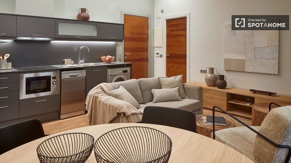 Apartment Barcelona, 2 beds — photo 18