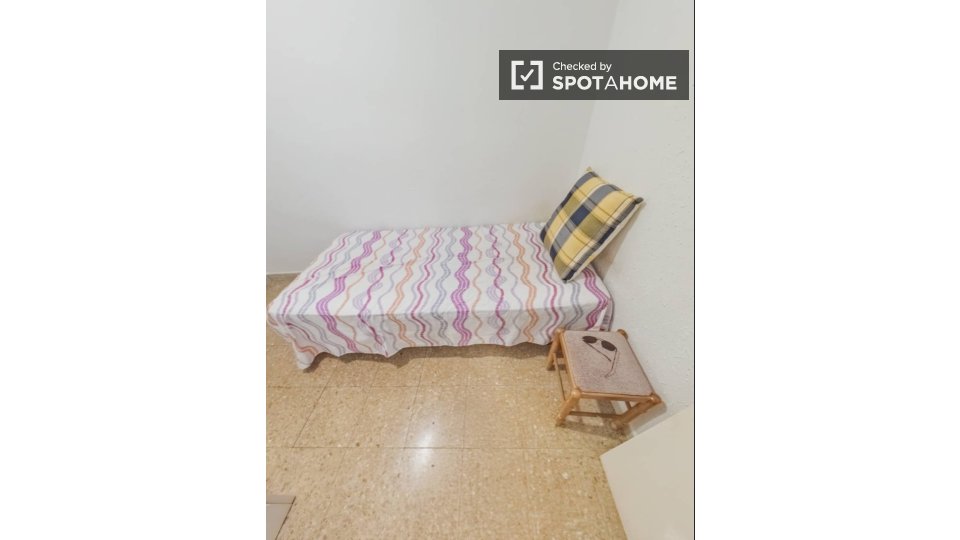 Double room Barcelona, 4 beds — photo 21