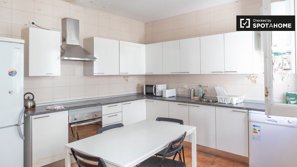 Double room Madrid, 10 beds, 220m² — photo 12