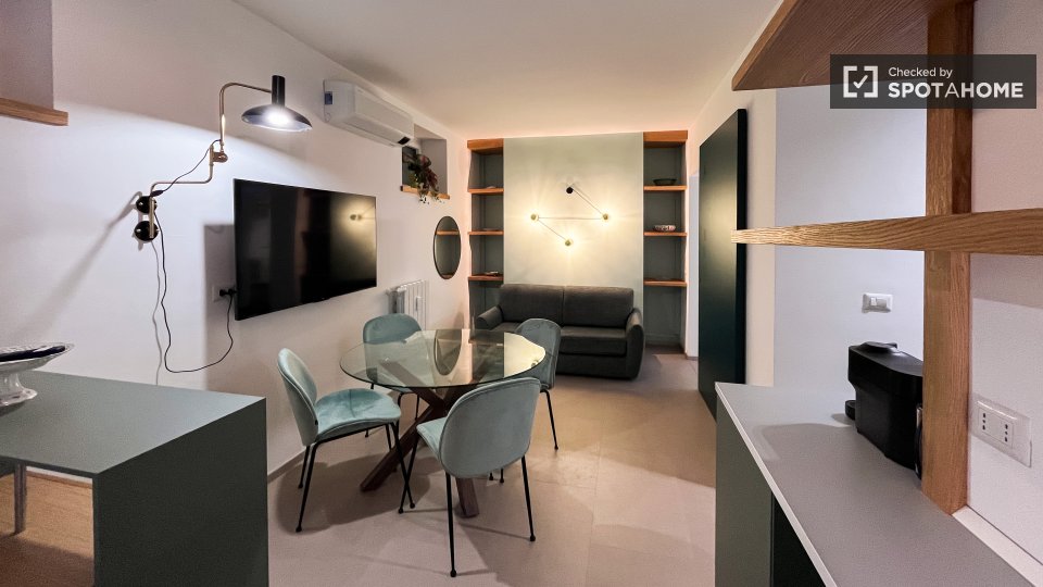 Apartment Milan, 1 bed — photo 2