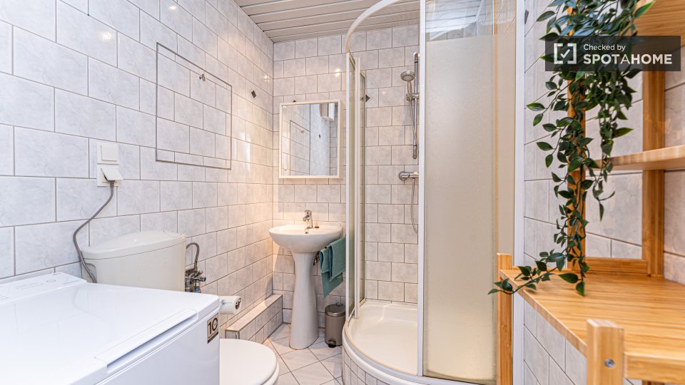 Double room Berlin, 7 beds, 115m² — photo 13