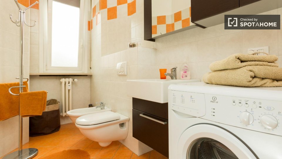 Double room Milan, 2 beds — photo 13