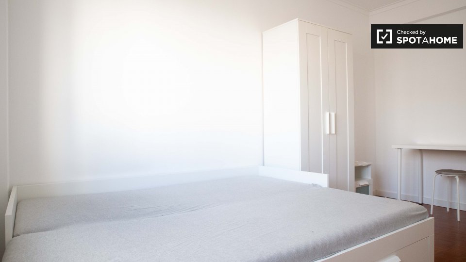 Double room Lisbon, 4 beds — photo 3