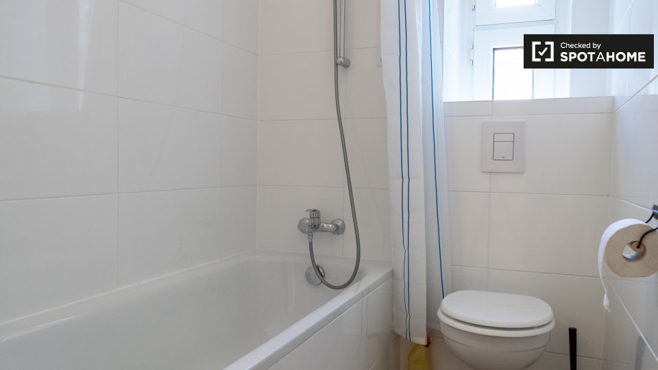 Double room Berlin, 5 beds, 72m² — photo 19
