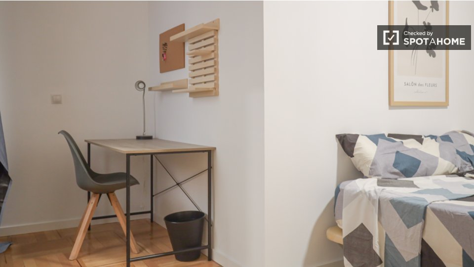 Double room Madrid, 18 beds — photo 4