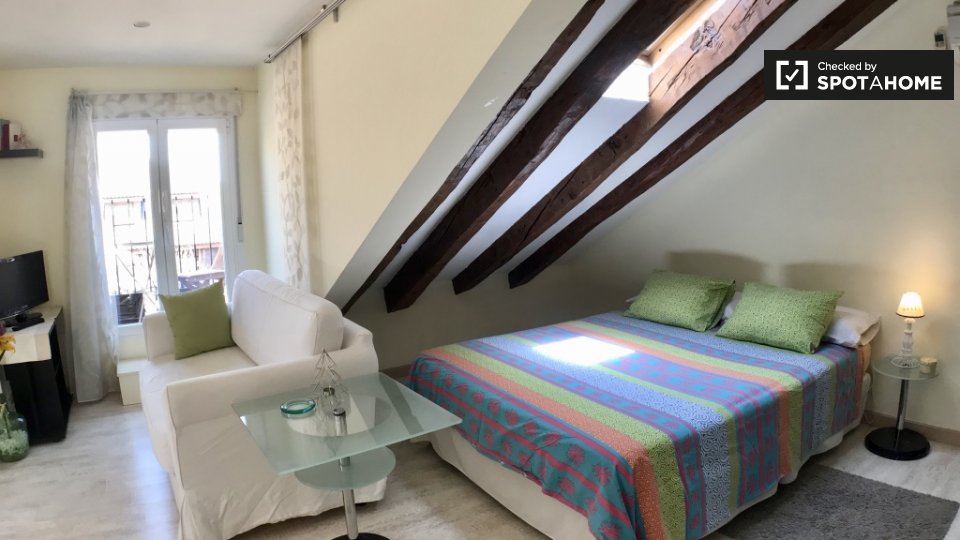 Apartment mono Madrid, 35m² — photo 1