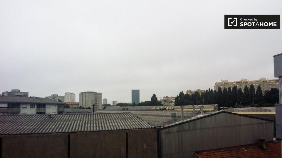 Double room Porto, 2 beds, 70m² — photo 17