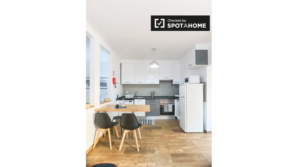 Apartment Lisbon, 3 beds, 90m² — photo 12